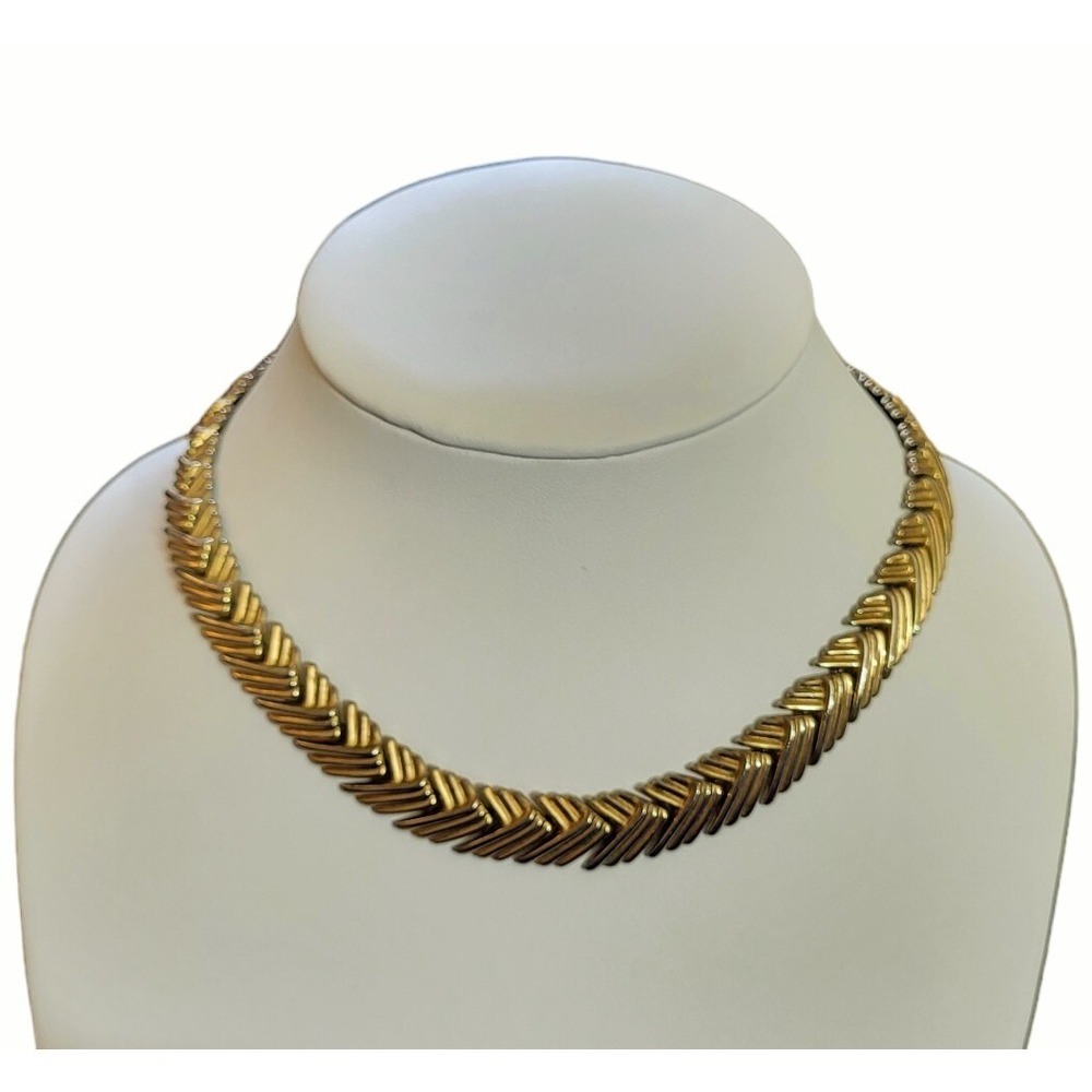 Vintage 50's/60's Crown Trifari Brushed Gold-tone Chevron‎ Link Choker Necklace
